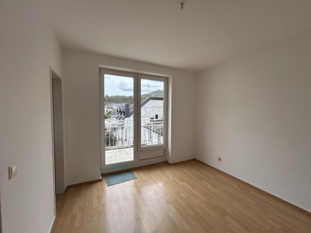 Helle 2-Zimmer-Wohnung mit Balkon und direkter Rheinlage - Photo 2