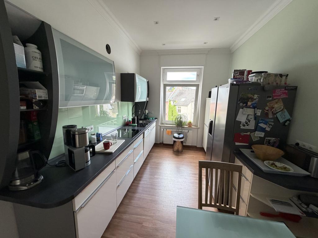Maisonettewohnung mit großer Dachterrasse und hochwertiger Einbauküche in zentraler Lage von Bonn! - Foto 2