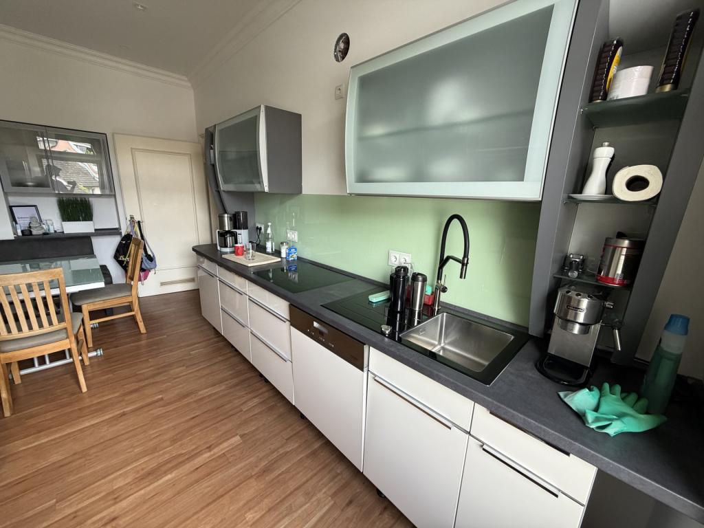 Maisonettewohnung mit großer Dachterrasse und hochwertiger Einbauküche in zentraler Lage von Bonn! - Foto 3