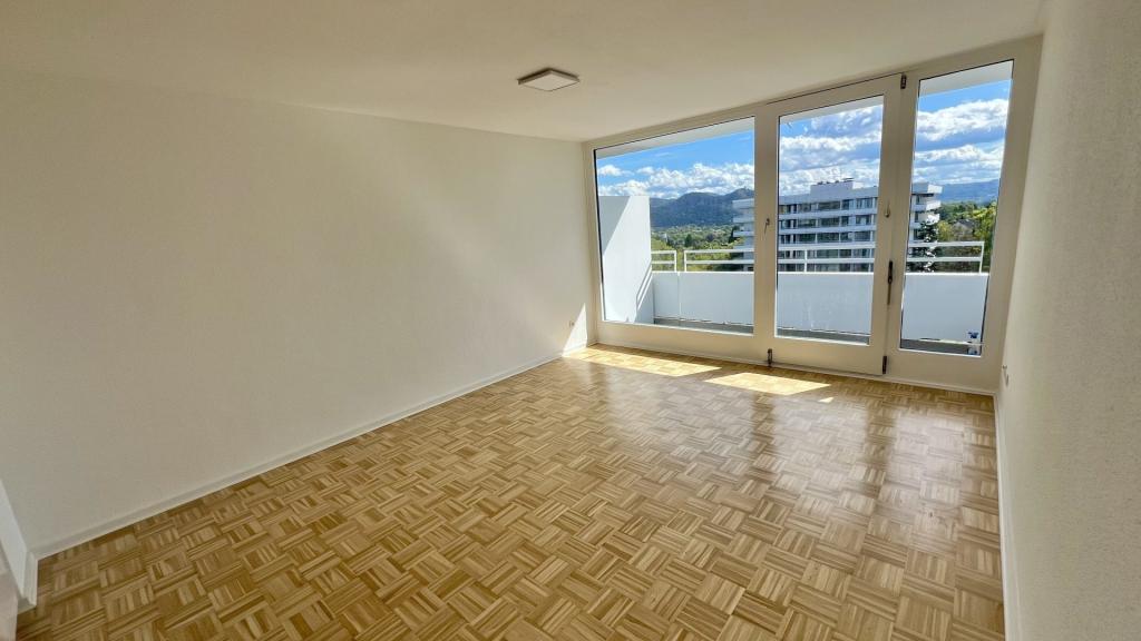 Helle 1-Zimmer-Wohnung im obersten Geschoss mit Weitblick - Frisch renoviert - Photo 1