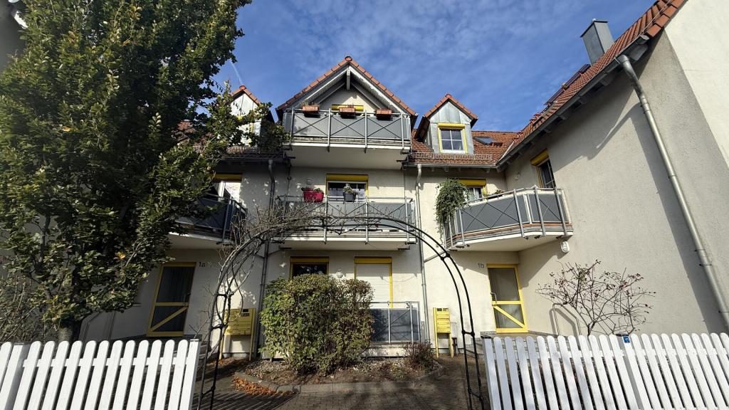 Geräumige Dachgeschosswohnung in guter Lage von Radebeul - Photo 3