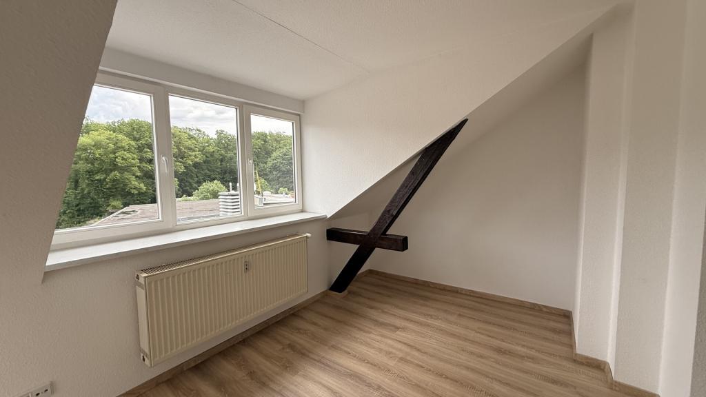 Geräumige 4-Raumwohnung mit Balkon und Fahrstuhl in zentraler Lage von Dresden - Photo 5