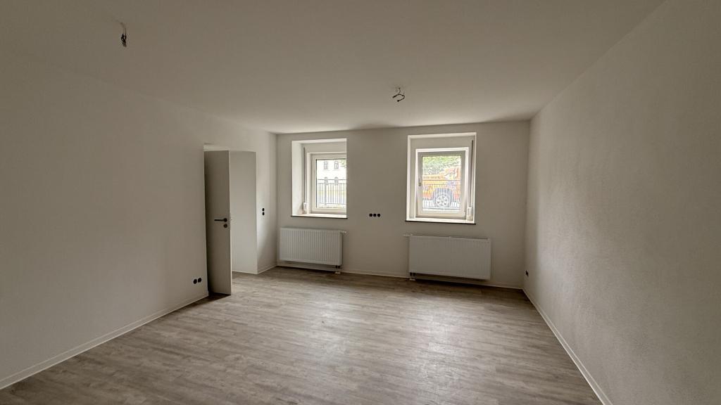 Große 5-Raumwohnung mit viel Platz für Ihre Familien in zentraler Lage von Großenhain - Foto 1