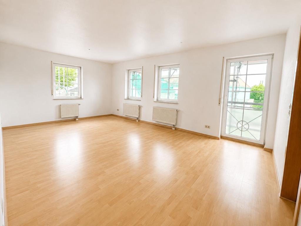 Schöne 3-Raumwohnung in zentraler und verkehrsgünstiger Lage von Weinböhla - Photo 1