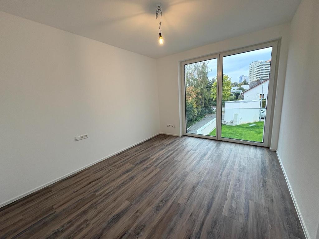 Erstbezug einer hochwertigen 3-Zimmerwohnung mit großer Dachterrasse in Laupheim - Foto 2