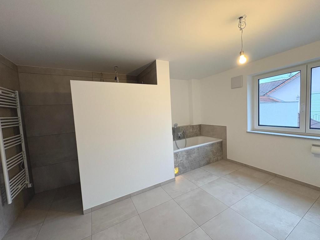 Erstbezug einer hochwertigen 3-Zimmerwohnung mit großer Dachterrasse in Laupheim - Foto 5