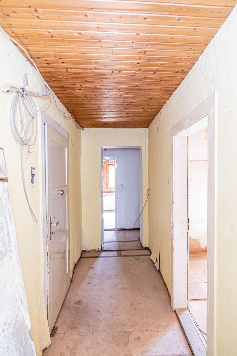 OG_Wohnung_links_Flur