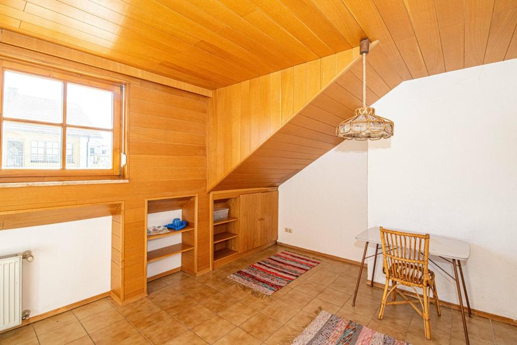 DG_Esszimmer_mit_Zugang_zur_Kche(1)