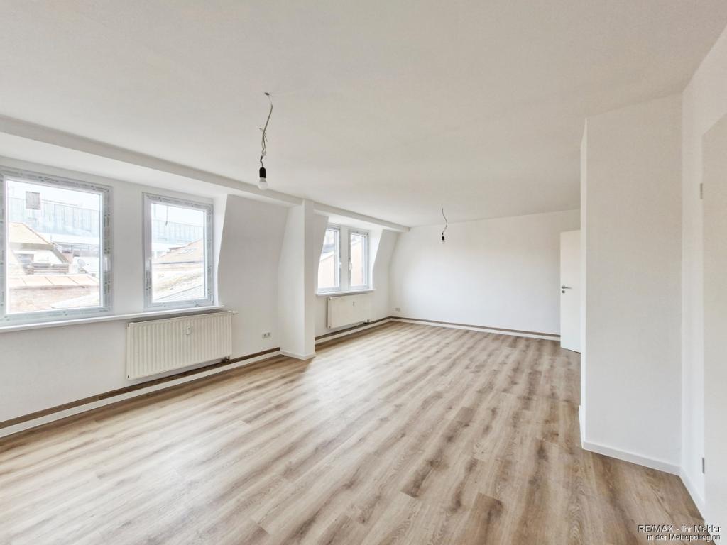 Erstbezug nach Sanierung - Große 1-Zimmer-Wohnung zentral gelegen - Foto 2