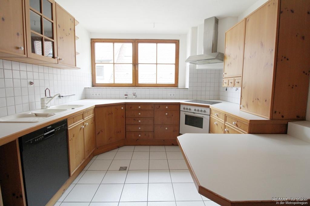 Über den Dächern Roßtals - Großzügige 4,5-Zimmer-Wohnung - Photo 2