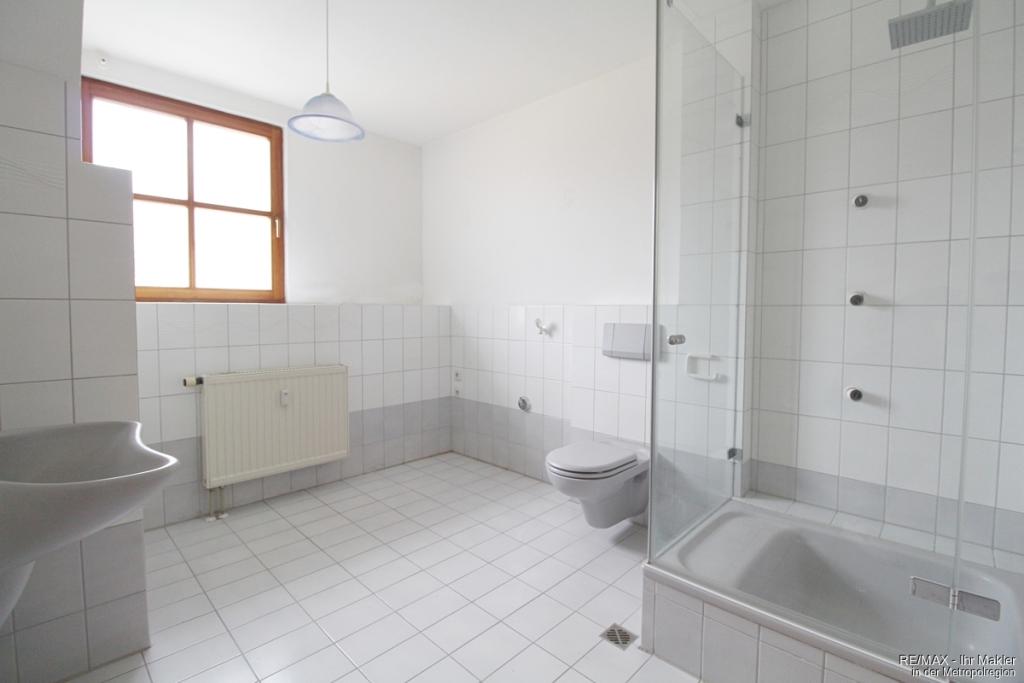 Über den Dächern Roßtals - Großzügige 4,5-Zimmer-Wohnung - Photo 4