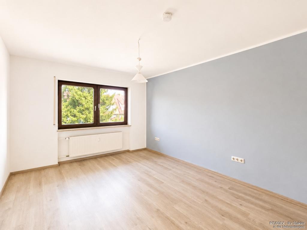Helle 3-Zimmer-Wohnung mit Balkon und Garage in gepflegten 3-Familienhaus - Photo 5