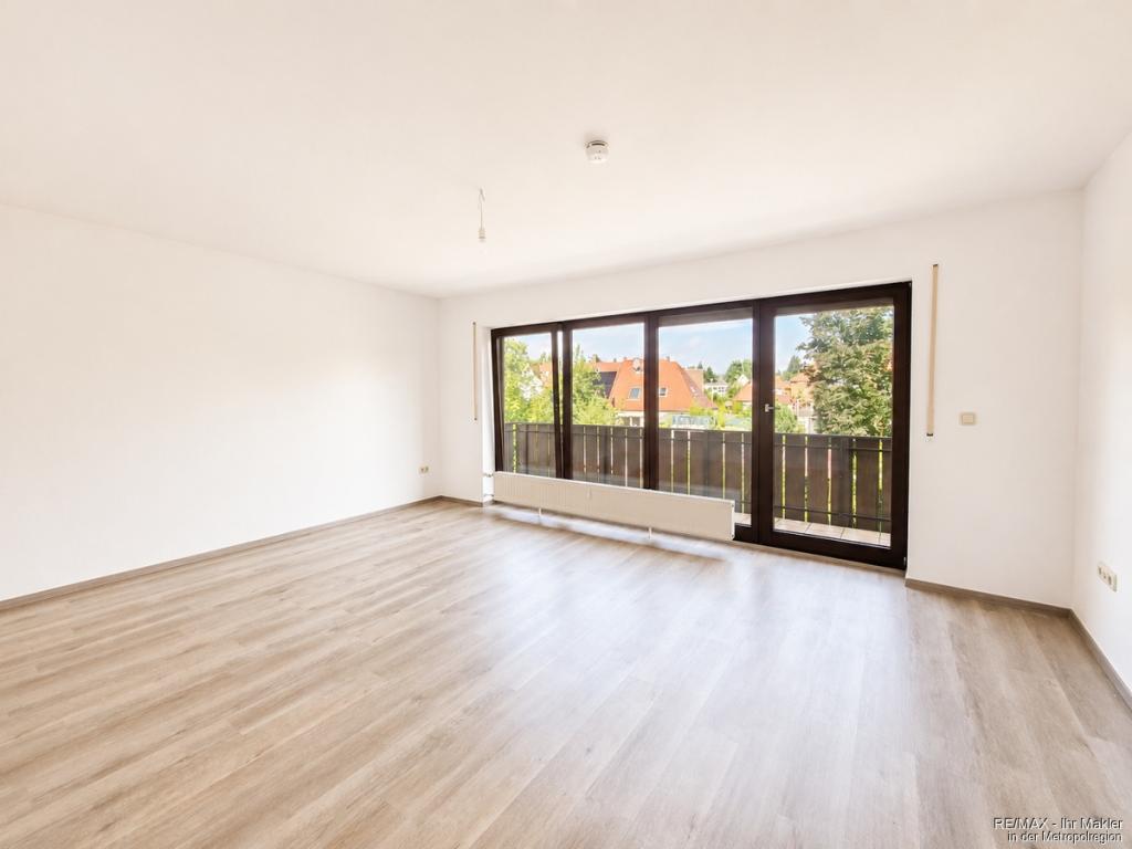 Helle 3-Zimmer-Wohnung mit Balkon und Garage in gepflegten 3-Familienhaus - Photo 1