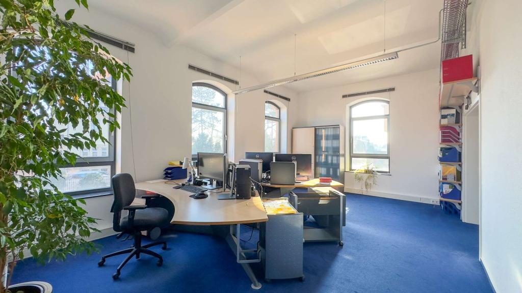 Stilvolles Loftstudio mit hohen Decken und flexibler Nutzung - Photo 4