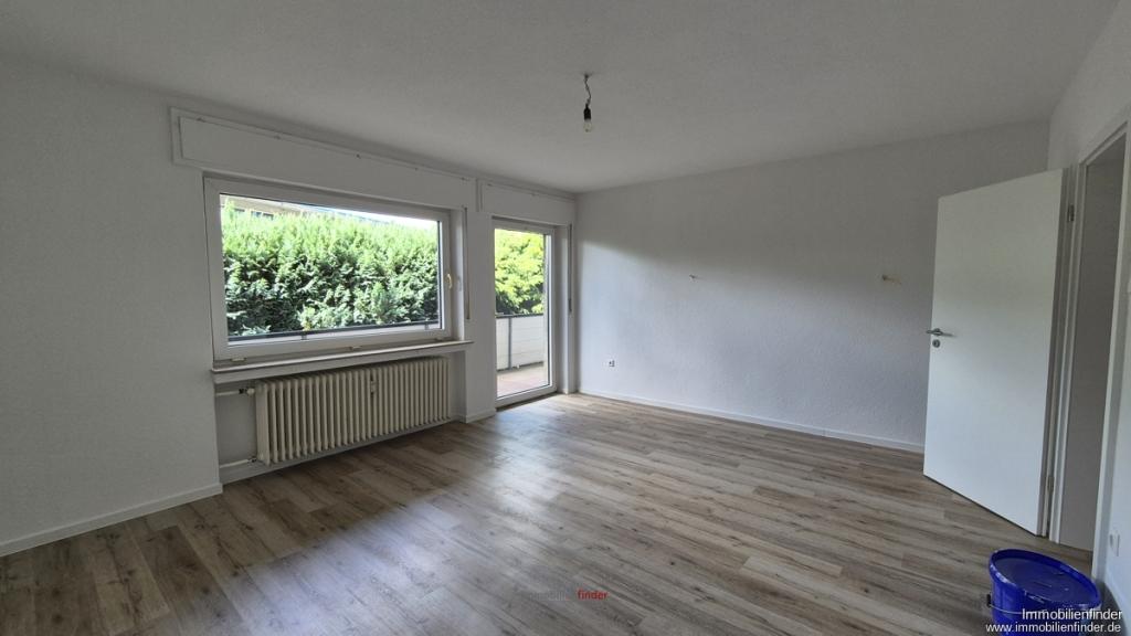 3,5-Zimmer-Wohnung in Lingen mit Loggia, Stellplatz und Einbauküche - Foto 2