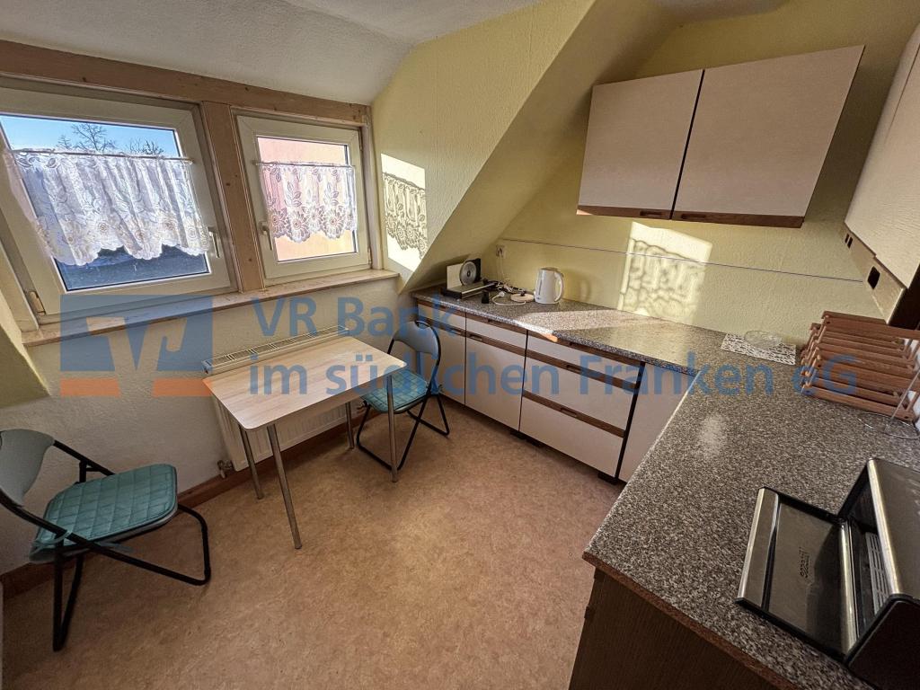 Sofort bezugsfreie 4-Zimmer-Dachgeschosswohnung mit viel Platz - Foto 4