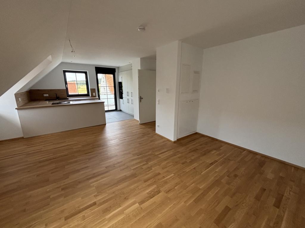 3-Zimmer-Wohnung zum Erstbezug nach Dachgeschossausbau - Photo 1