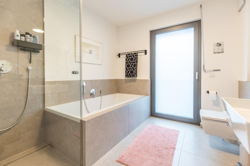 Wohnung EG Badezimmer 2