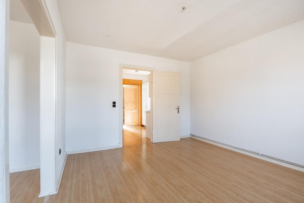 Bad-Bramstedt-Schönes-2-Parteienhaus-mit-sonnigem Garten-37