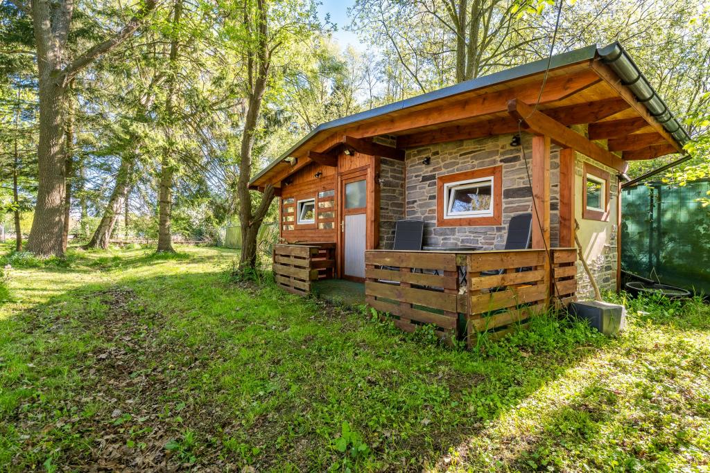 !Pinneberg-Hochwertiges-Einfamilienhaus-mit-Waldgrundstück-und-Pool-7