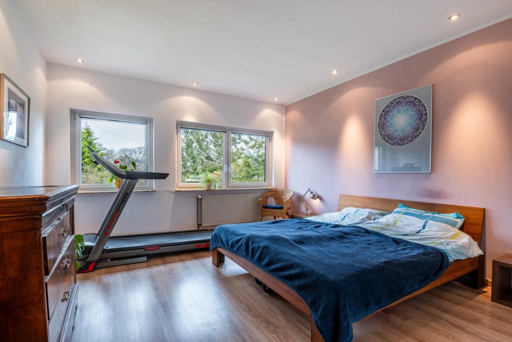 Henstedt-Ulzburg-Gepflegtes-Reihenmittelhaus-mit-Stellplätzen-24