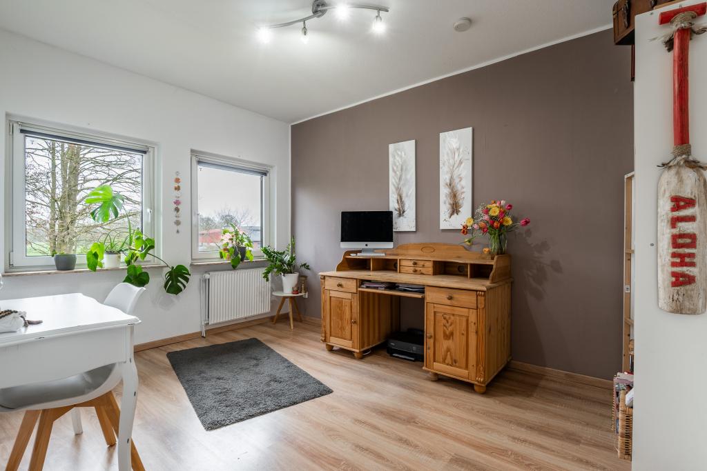 Henstedt-Ulzburg-Gepflegtes-Reihenmittelhaus-mit-Stellplätzen-26
