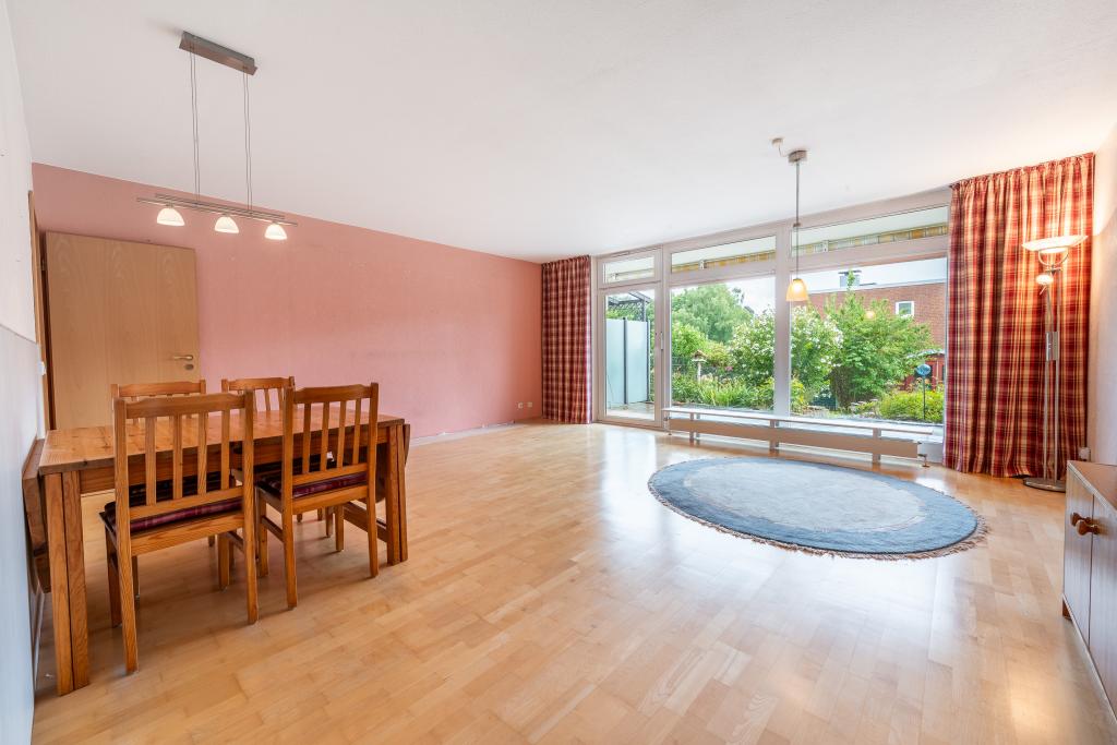 Norderstedt-Reihenmittelhaus-mit-Balkon-in-beliebter-Lage-42