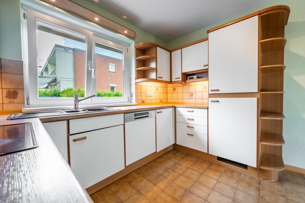 Norderstedt-Reihenmittelhaus-mit-Balkon-in-beliebter-Lage-35