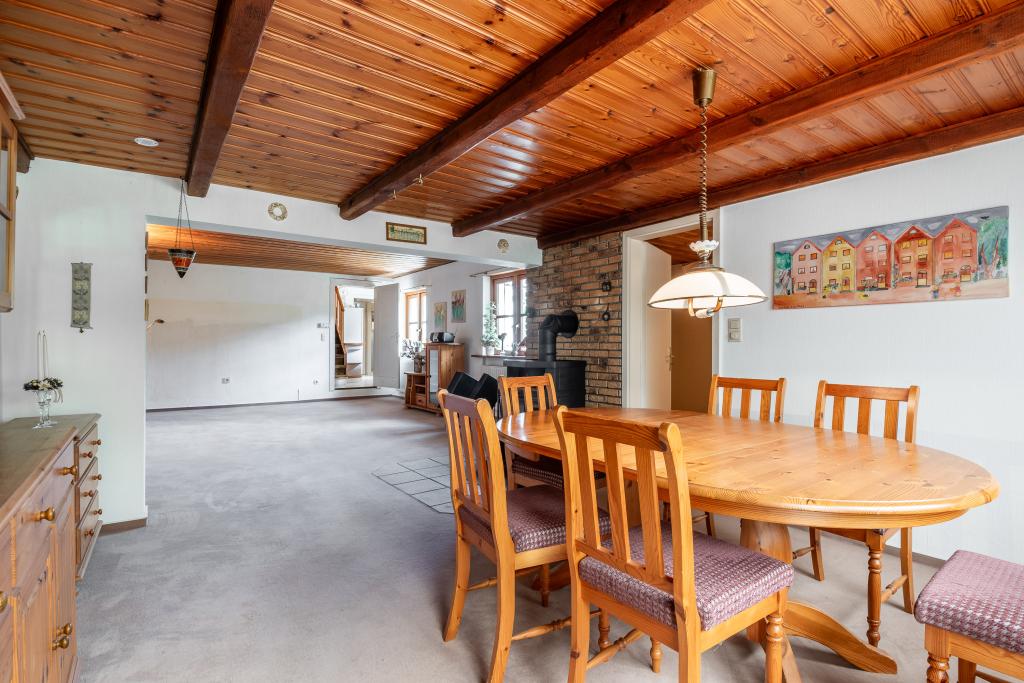 Norderstedt-Grundstück-mit-Altbestand-in-Waldrandlage-11