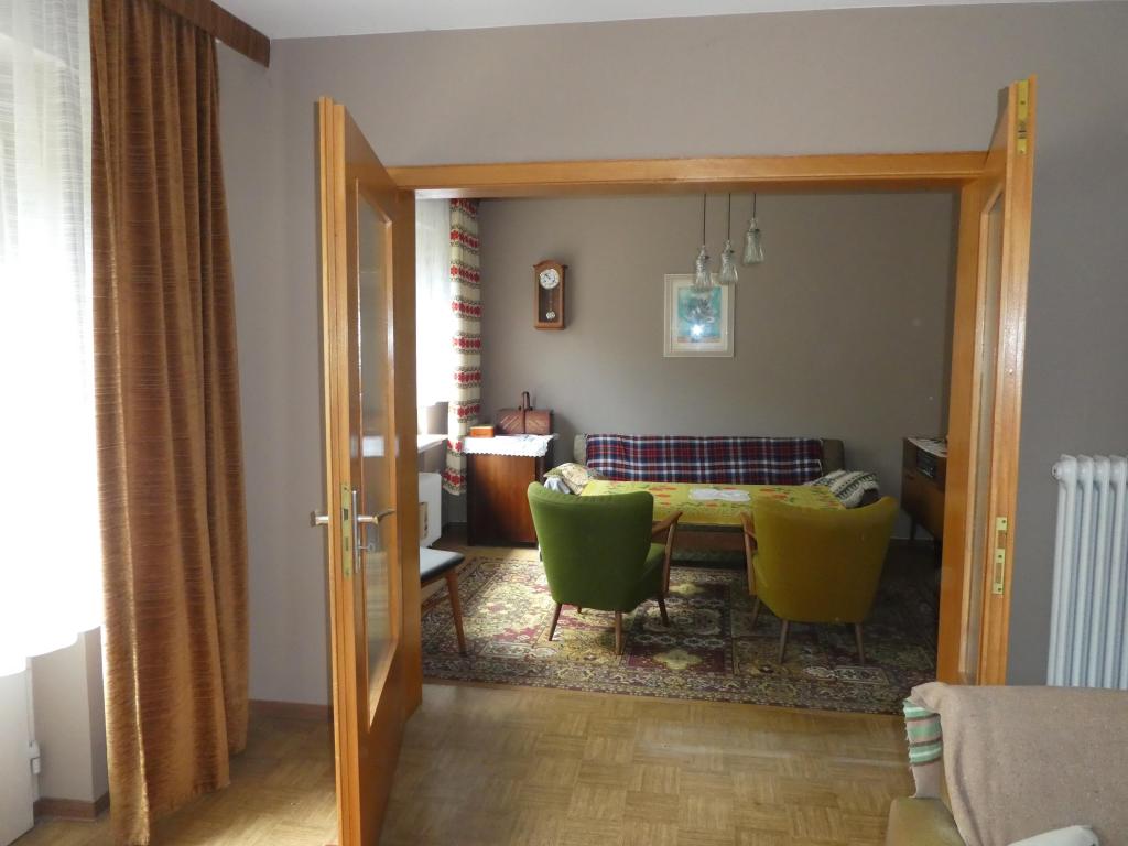 Blick in Esszimmer
