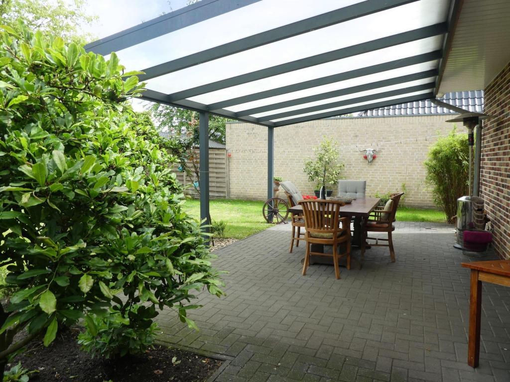 Überdachte Terrasse