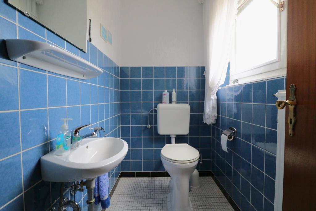 Badezimmer EG