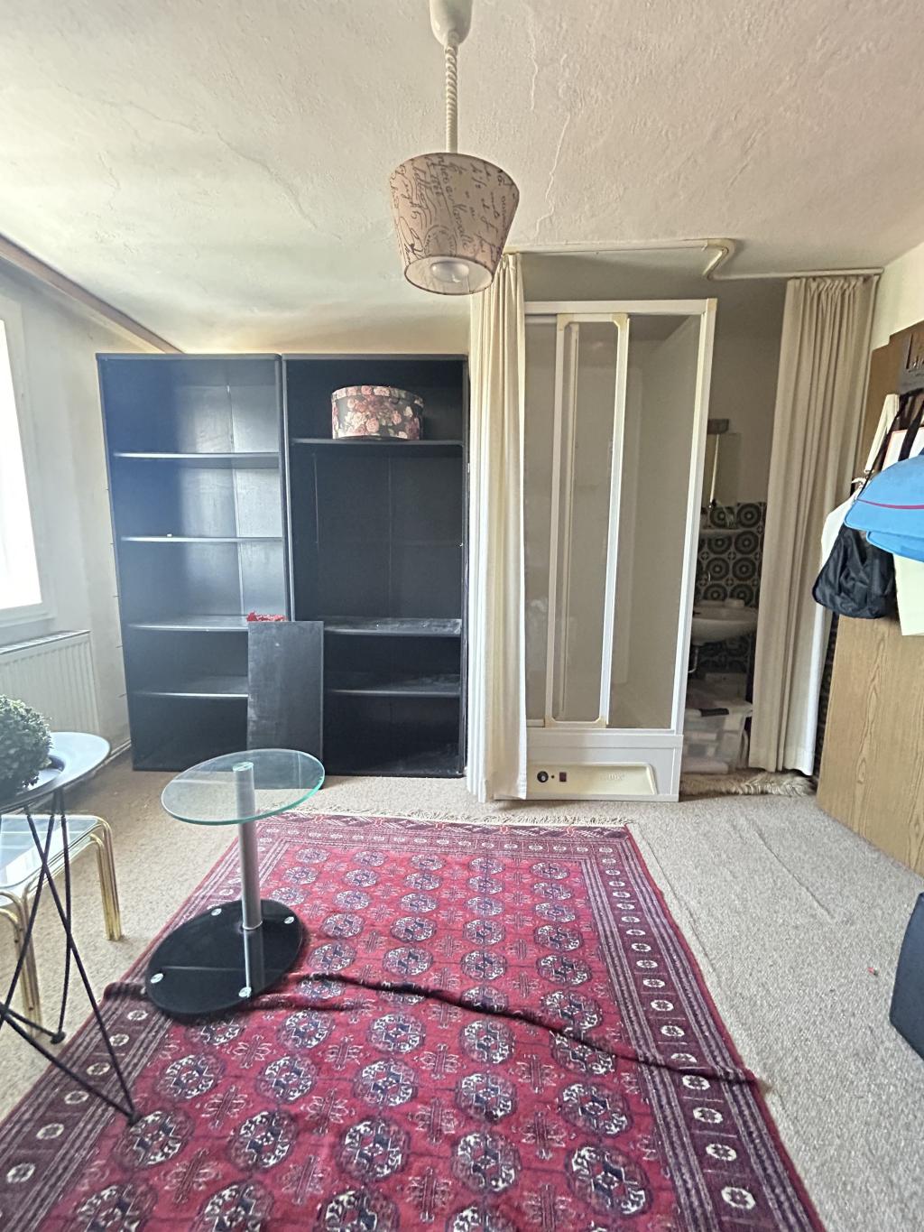 Schlafzimmer 4 OG mit Dusche