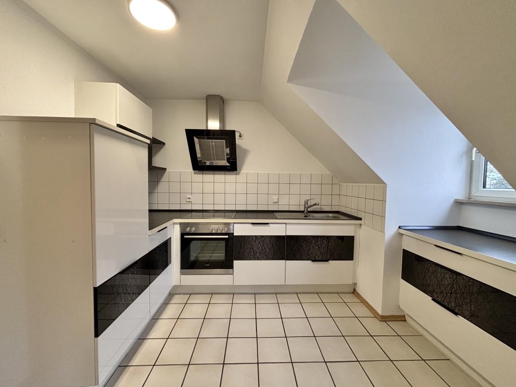 zentral wohnen mit fußläufiger Anbindung zu AUDI/Innenstadt, helle 2,5-Zi-DG-Wohnung - Foto 4