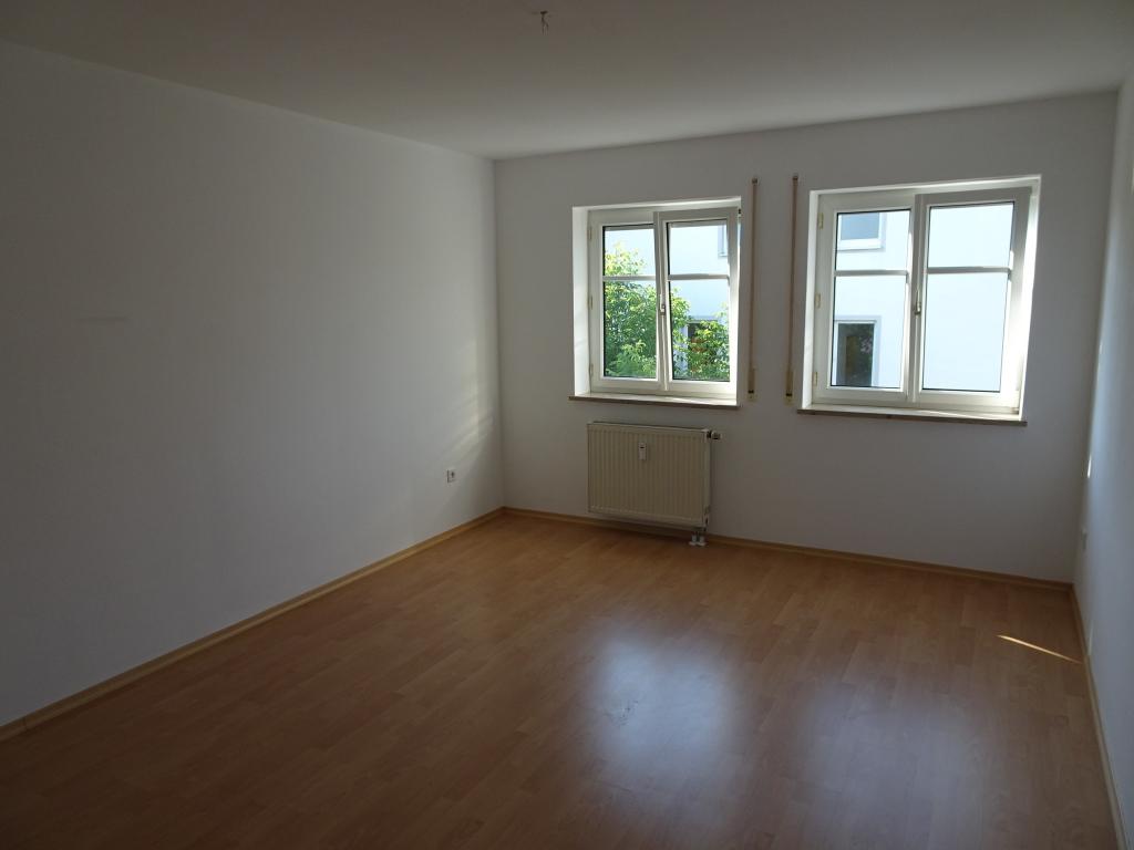 zentral wohnen mit fußläufiger Anbindung zu AUDI/Innenstadt, auch als WG geeignet - Foto 4