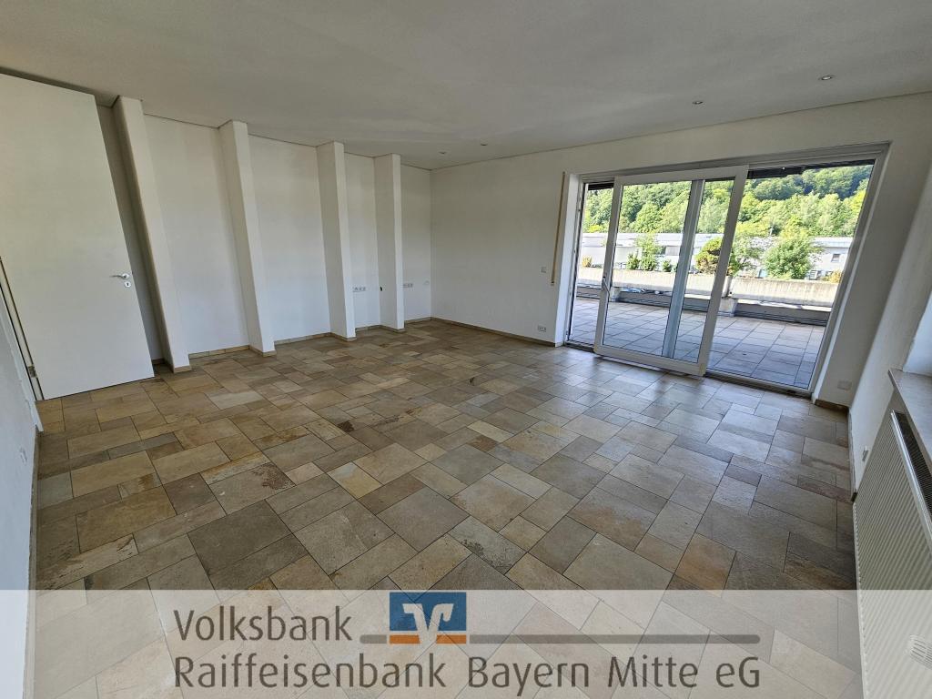 Großzügige 4-Zimmer-Wohnung mit großem Balkon in Eichstätt - Foto 1