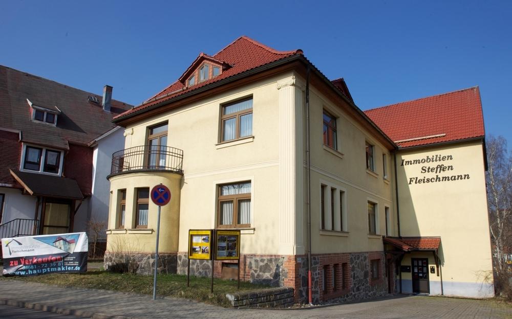 großzügige Wohnung, zentral und trotzdem ruhig - Photo 2