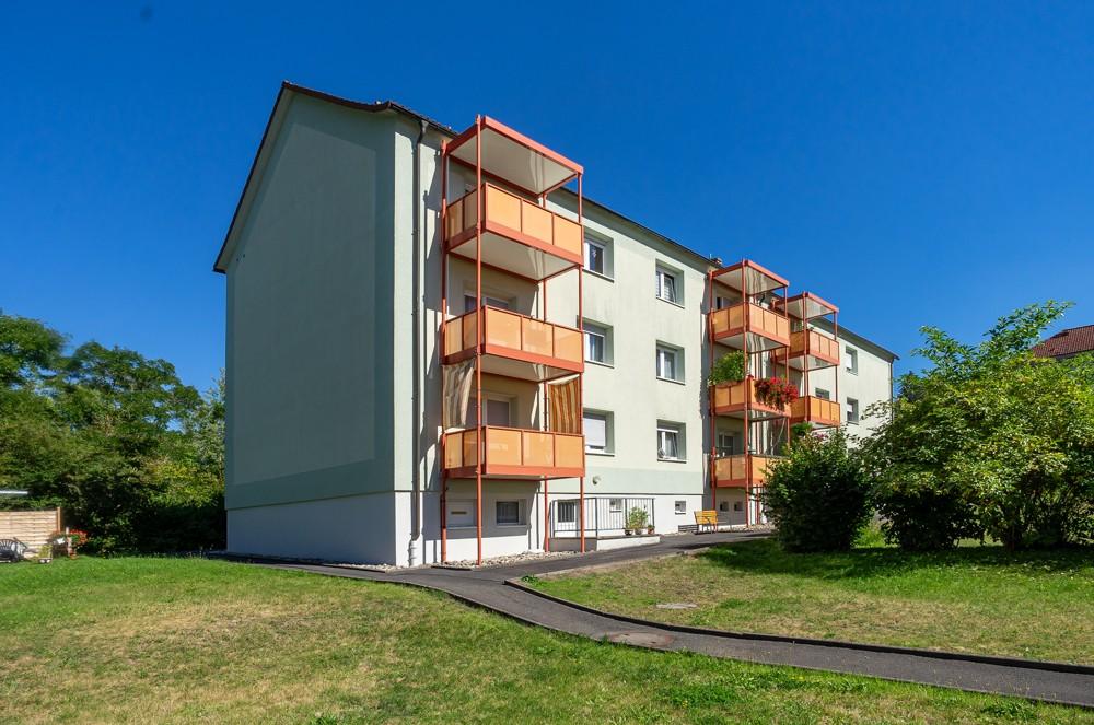 Zentral gelegene Altbauwohnung im Grünen - Foto 2