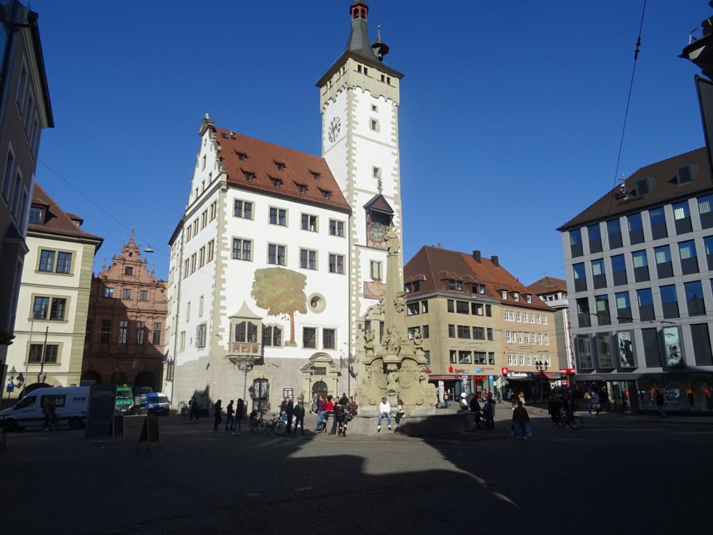 Blick auf Vierröhrenbrunnen und den "Grafeneckart" #DSC08402