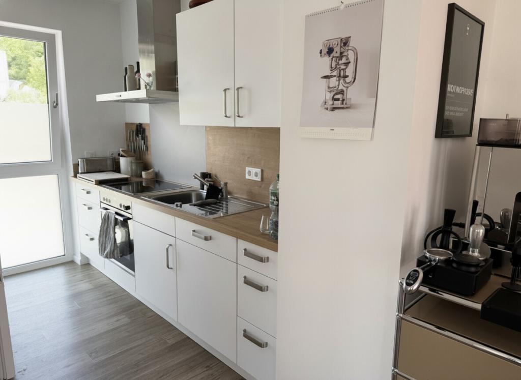Nähe Unikiniken: Neuwertige 2-Zimmer Wohnung. Gehobene Ausstattung - EBK, Fußbodenheizung, STP etc. - Foto 3