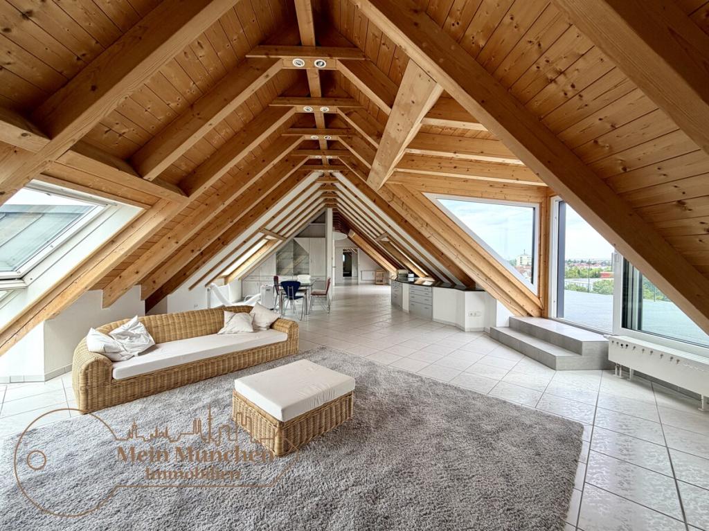 Befristet bis 31.04.2028: Repräsentative Dachgeschosswohnung mit großzügiger Dachterrasse - Foto 1