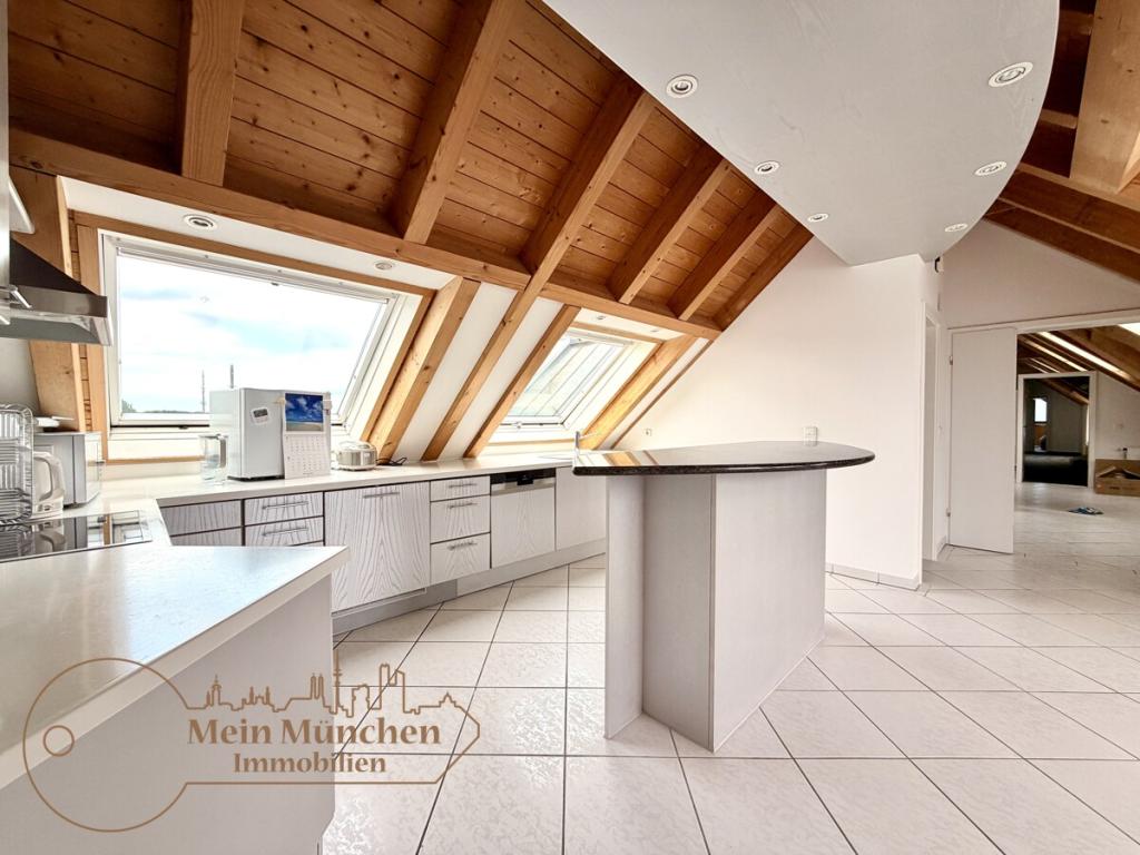 Befristet bis 31.04.2028: Repräsentative Dachgeschosswohnung mit großzügiger Dachterrasse - Foto 4