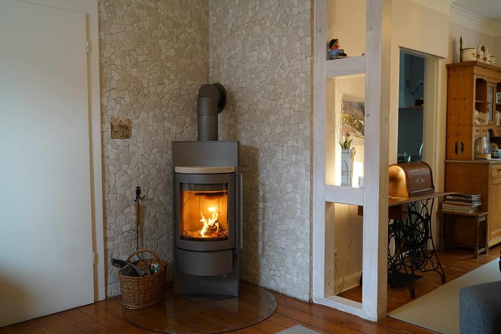 Wohnzimmer_EG_Kaminofen.jpg