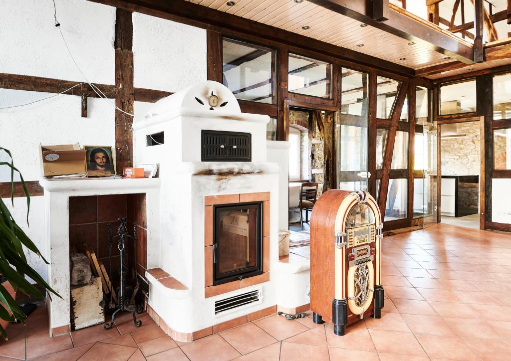 Der Ofen im Eingangsbereich des EG