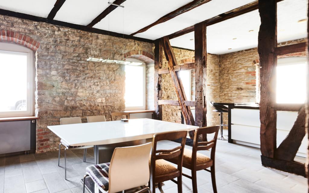 Das Esszimmer mit Blick in die Küche