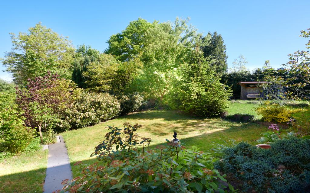 Das Gartenstück vor dem Haus