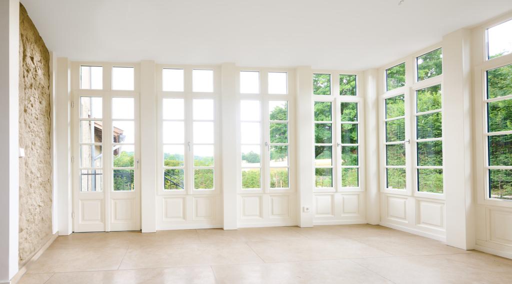 Großzügige 3 Zimmer Wohnung mit eigenem Garten und zwei Bädern - Erstbezug nach Sanierung - Photo 2