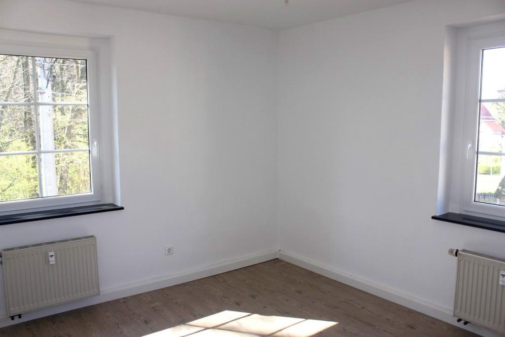 Wohnzimmer - 2-R-WHG Haus 1 1.OG links