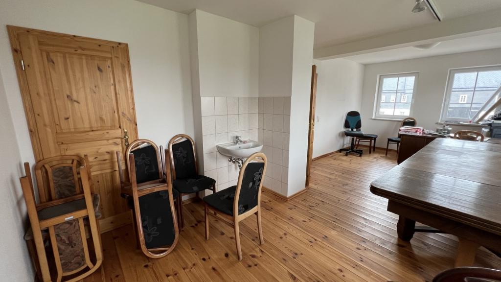 Büro 1 im OG