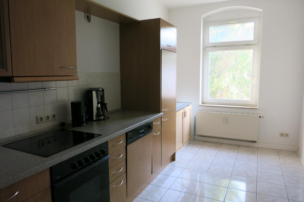 Küche mit großem Fenster